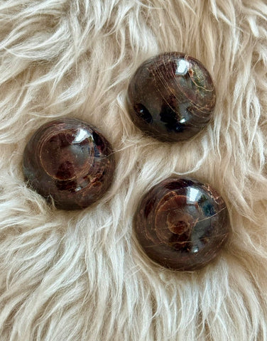 RED GARNET SPHERES