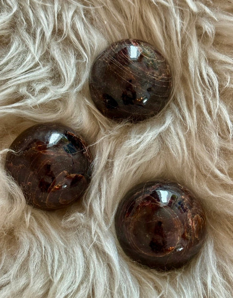 RED GARNET SPHERES